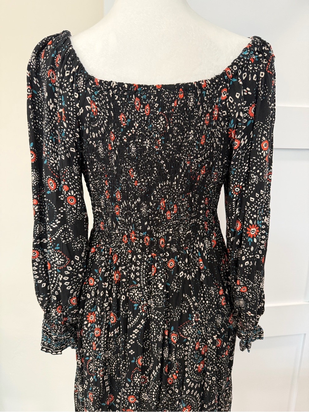 Angie Keyhole Cutout Black Floral Twist-Front Long Sleeve Boho Dress Size Large - Picture 5 of 9